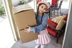 Exxxtra Small - Petite Neighbor Makes It Fit