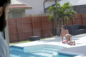 Family Strokes - Extra Wet Pool Day