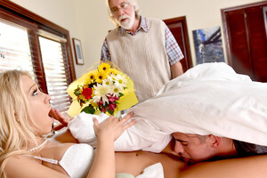 Family Strokes - Unpacking Stepmom