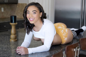 Sis Loves Me - Innocent Stepsis Can't Keep A Guy