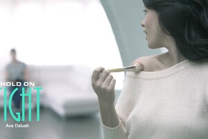 Babes - Hold On Tight